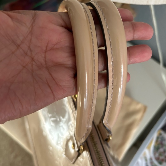 Authentic Louis Vuitton Alma Vernis Gm - Picture 9 of 16